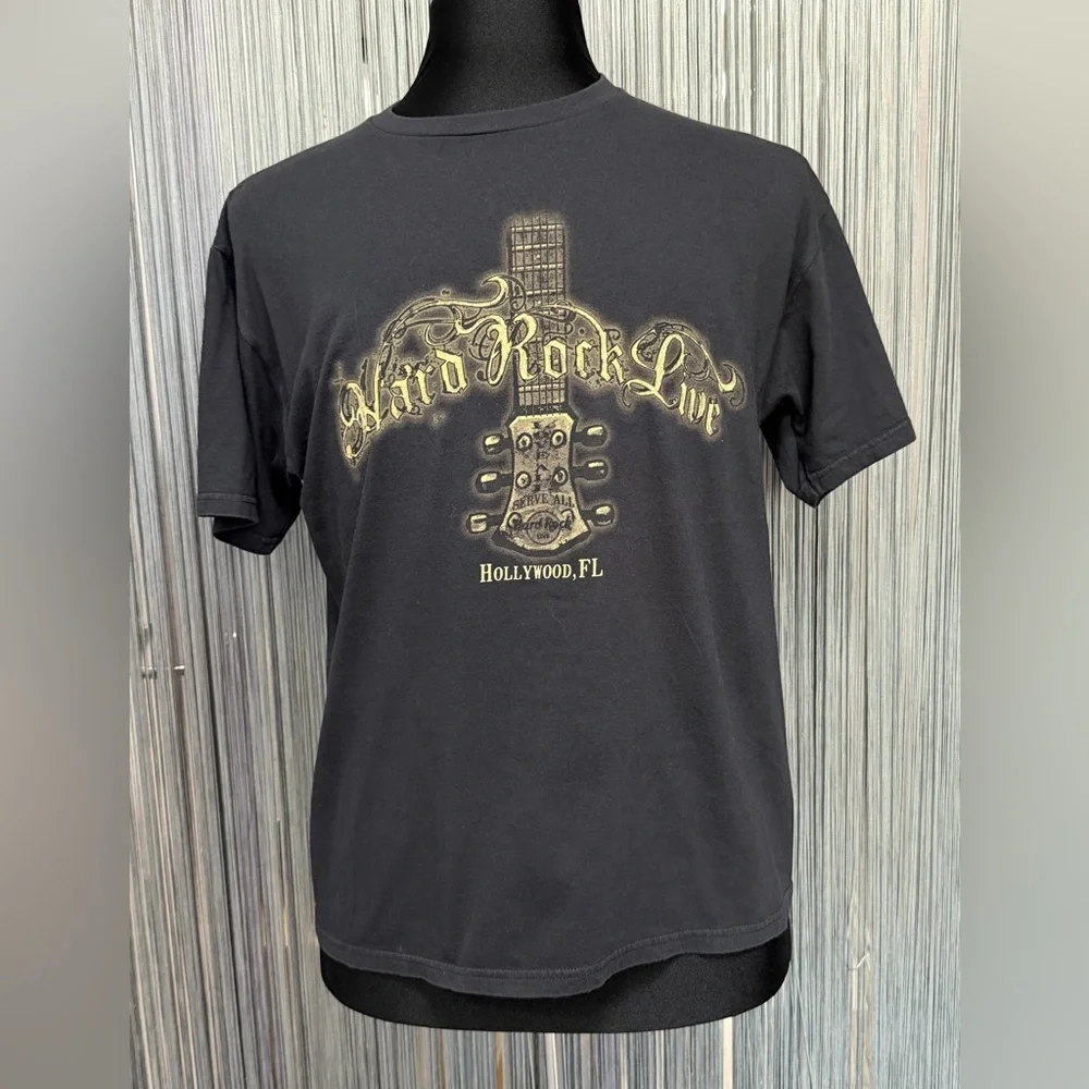 Hard Rock Cafe Black Tee with Gold Design - Picture 1 of 6